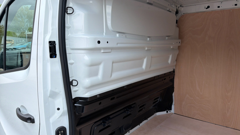 Renault Trafic Swb Diesel SL30 Blue dCi 130 Advance [Safety] Van